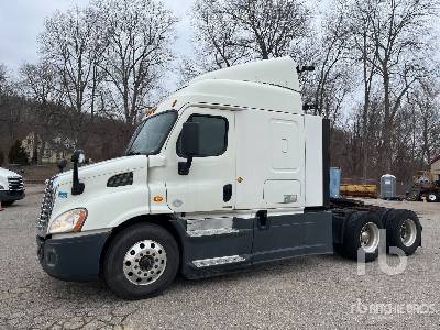 Photo of a 2016 Freightliner CASCADIA 113