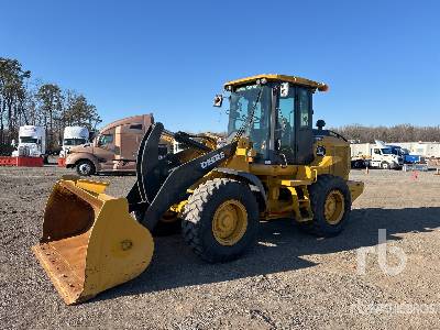 Photo of a 2020 John Deere 444L