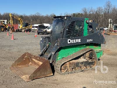 Photo of a 2018 John Deere 325G