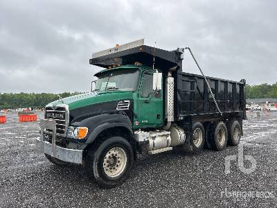 Photo of a 2005 Mack CV713 GRANTIE