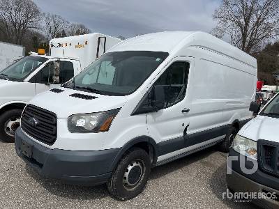 Photo of a 2015 Ford TRANSIT 350