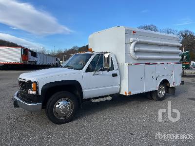 Photo of a 2002 GMC 3500