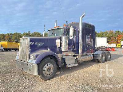 Photo of a 1997 Kenworth W900