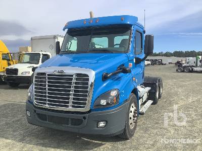 Photo of a 2018 Freightliner CASCADIA 113