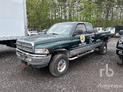 Photo of a 2001 Dodge RAM 2500