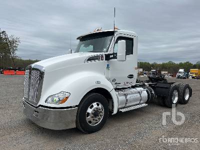 Photo of a 2015 Kenworth T-680