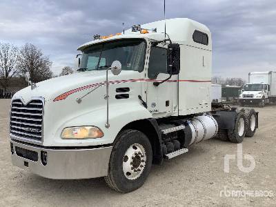 Photo of a 2014 Mack CXU613 PINNACLE