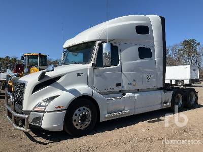 Photo of a 2021 Volvo VNL760