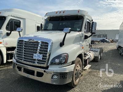 Photo of a 2015 Freightliner CASCADIA 125