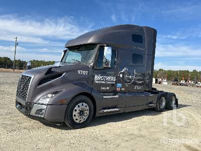 Photo of a 2023 Volvo VNL760