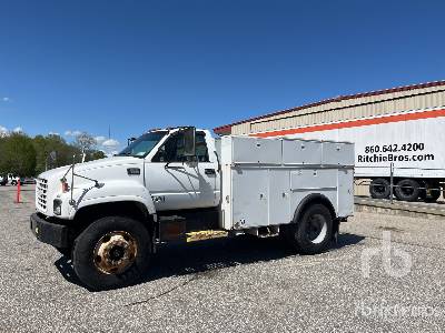 Photo of a 2002 GMC C7500
