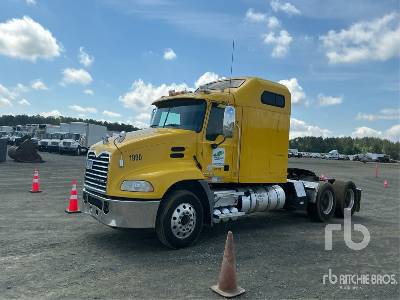 Photo of a 2014 Mack CXU613