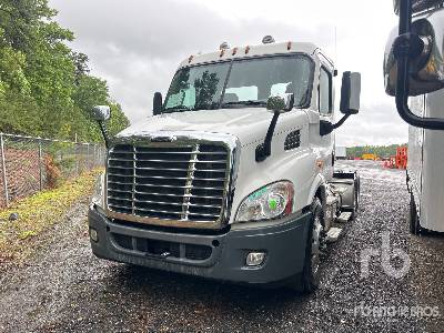 Photo of a 2019 Freightliner CASCADIA 113
