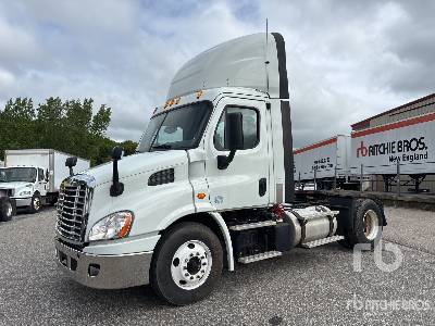 Photo of a 2015 Freightliner CASCADIA 113