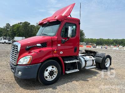 Photo of a 2016 Freightliner CASCADIA 113