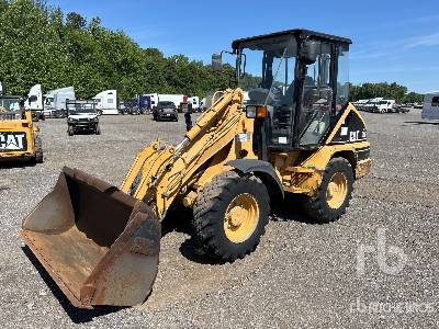 Photo of a 1999 Caterpillar 906