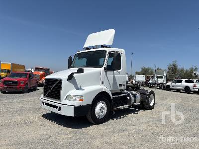 Photo of a 2017 Volvo VNM