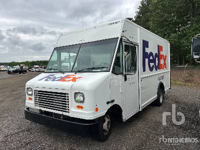 Photo of a 2022 Ford E-450