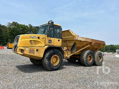 Photo of a 2006 John Deere 250D