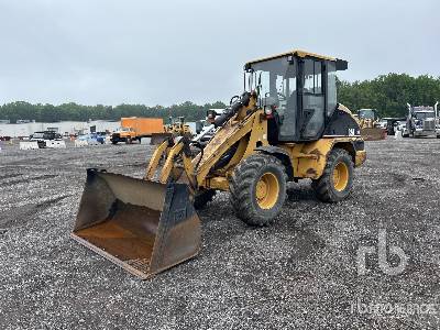 Photo of a 2005 Caterpillar 908