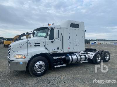 Photo of a 2012 Mack CXU613 PINNACLE