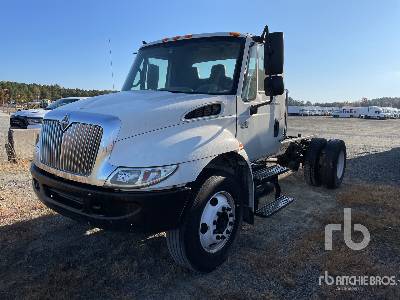 Photo of a 2006 International 4300