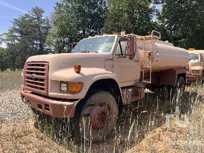 Photo of a 1997 Ford F-800