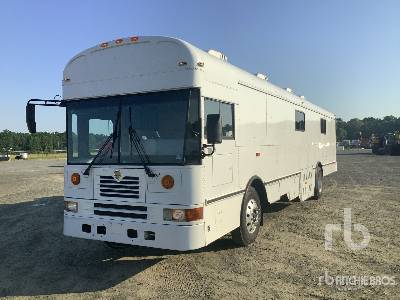 2006 IC BUS  PC 205  4x2  Bus