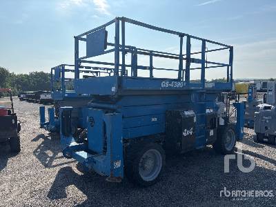 Photo of a 2014 Genie GS4390RT