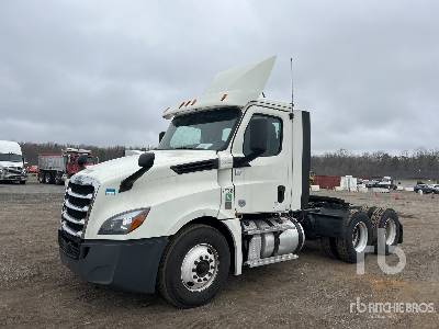 Photo of a 2018 Freightliner CASCADIA 126