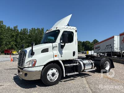 Photo of a 2016 Freightliner CASCADIA 113