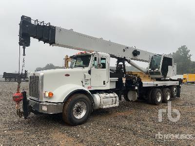 2011 PETERBILT  367  2011 National NBT40 40 ton Stra ...  Boom Truck