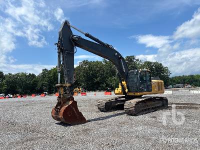 Photo of a 2011 John Deere 270D LC