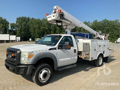 Photo of a 2011 Ford F-550