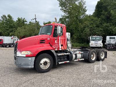 Photo of a 2017 Mack CXU613 PINNACLE