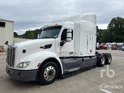 Photo of a 2017 Peterbilt 579