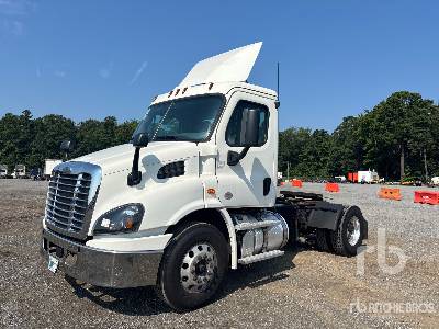 Photo of a 2019 Freightliner CASCADIA 113