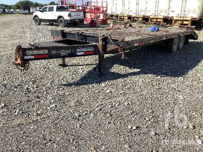 2011 CMI  25 ft T/A  Equipment Trailer