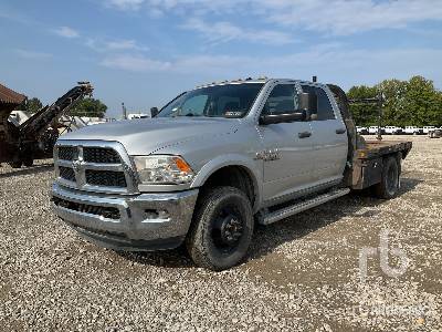 2017 RAM  3500HD  4x4 Crew Cab  Flatbed Truck