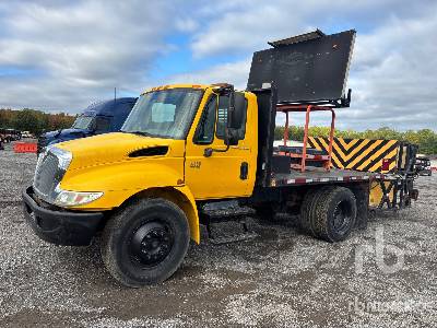 2004 International 4300