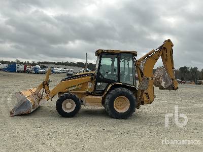 Photo of a 2005 Caterpillar 420D