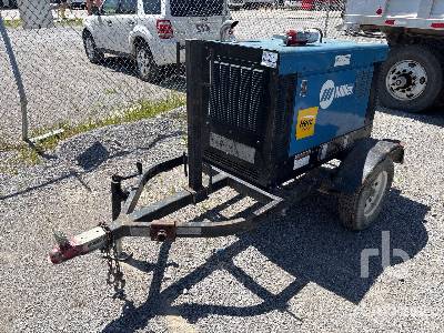 Photo of a 2018 Miller BIG BLUE 400 PR
