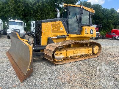 Photo of a 2022 John Deere 750L LGP