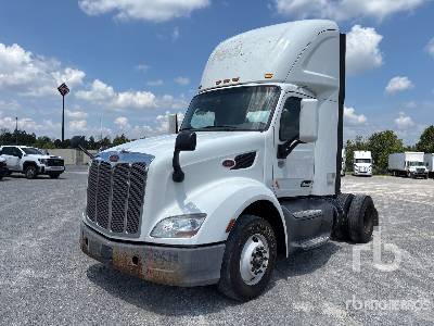 Photo of a 2017 Peterbilt 579