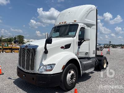 Photo of a 2018 Peterbilt 579