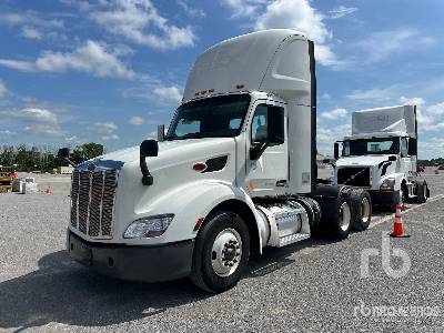 Photo of a 2016 Peterbilt 579