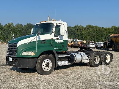Photo of a 2012 Mack CXU613