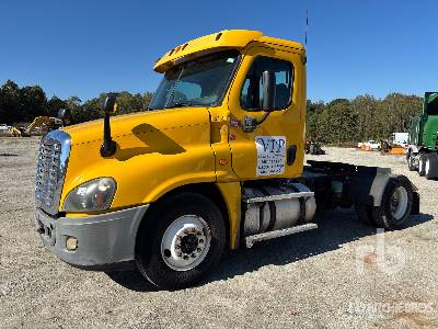 2014 FREIGHTLINER  CASCADIA 125  4x2  Truck Tractor (S/A)
