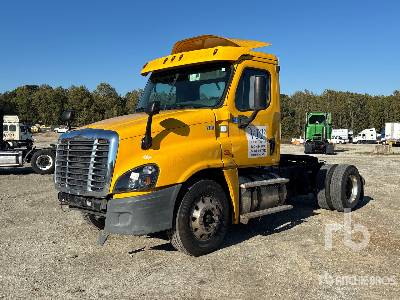 2016 FREIGHTLINER  CASCADIA 125  4x2  Truck Tractor (S/A)