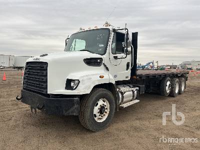 Photo of a 2013 Freightliner 114SD